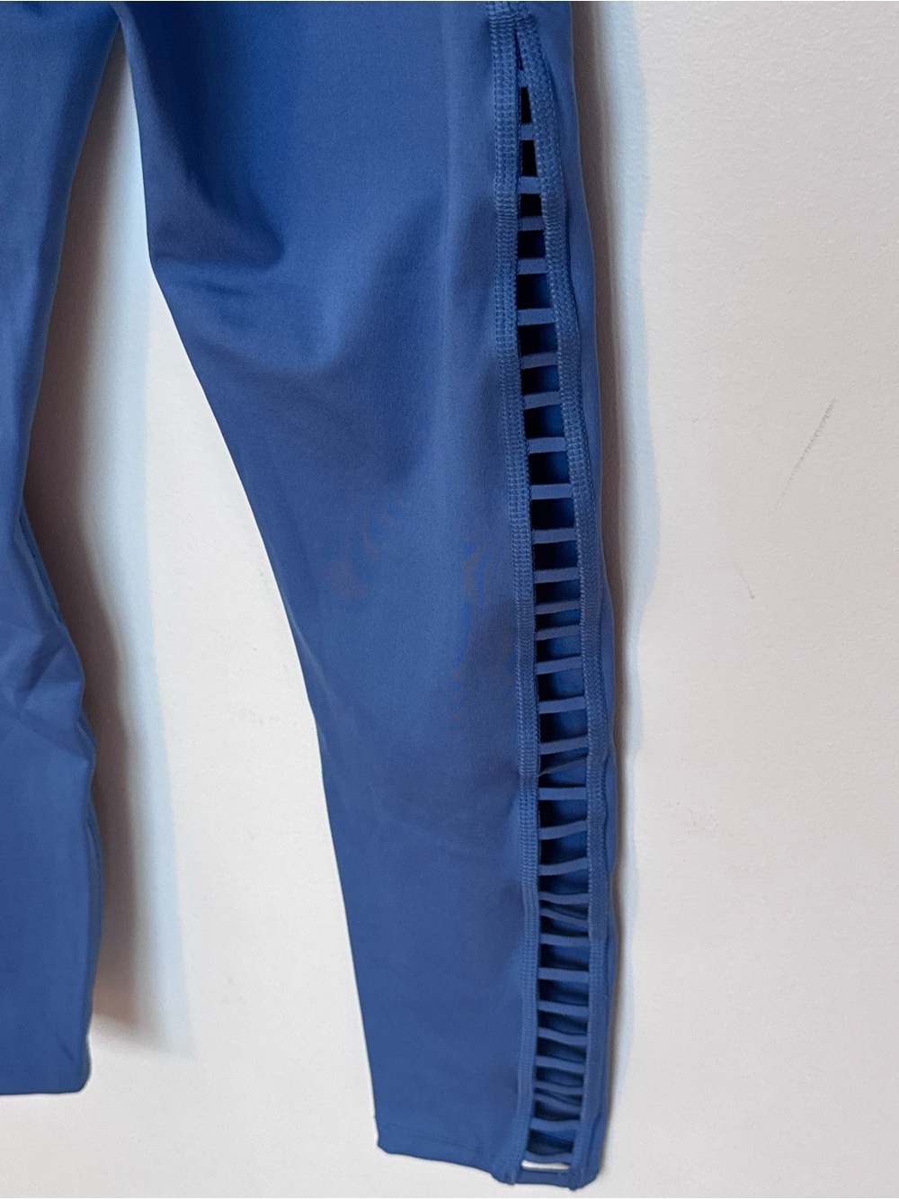 Nike Periwinkle High-Waist Leggings with Side Cutouts - Picture 6 of 8